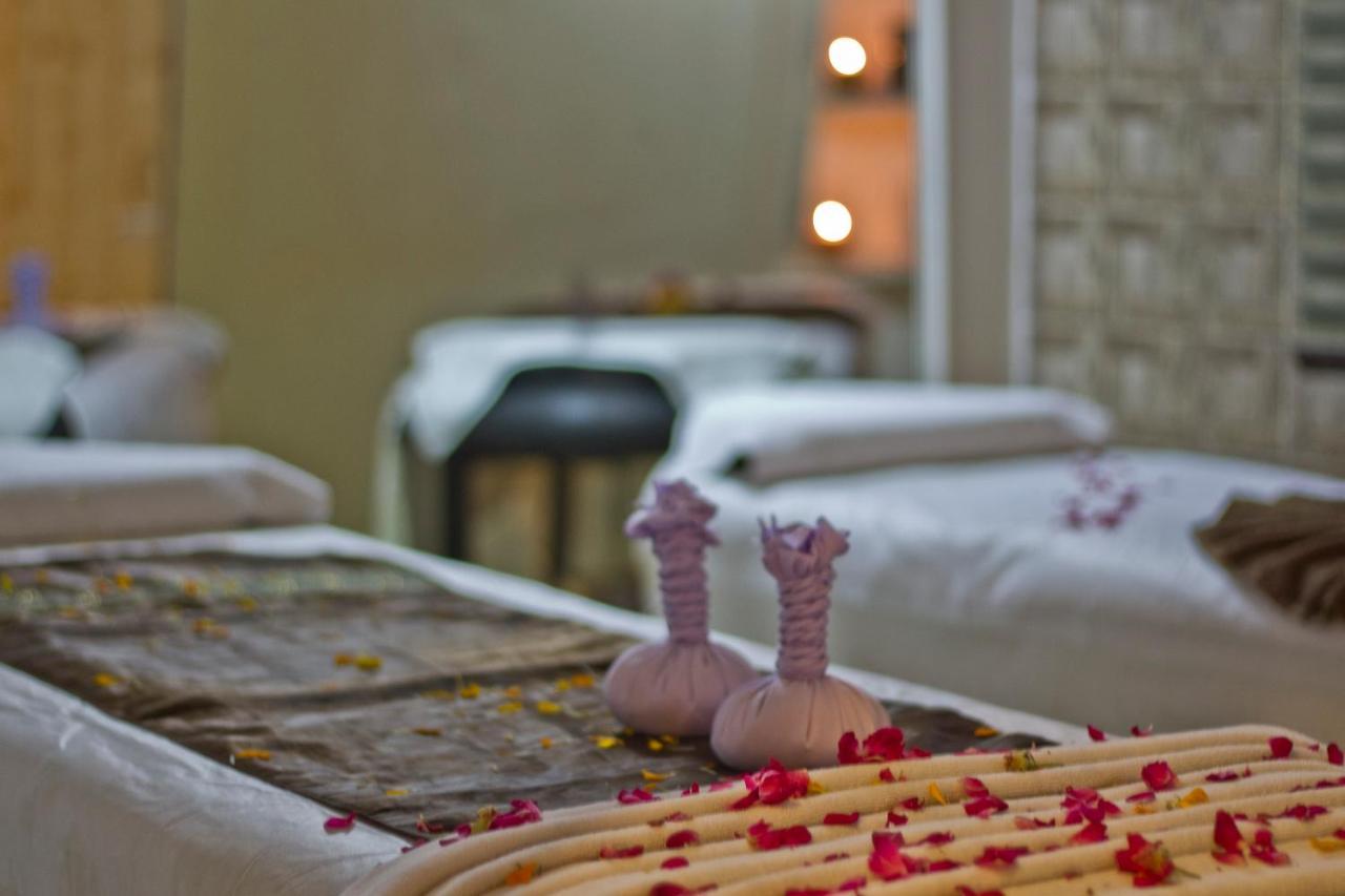 Hotel Broadways Inn Manali  Exterior photo
