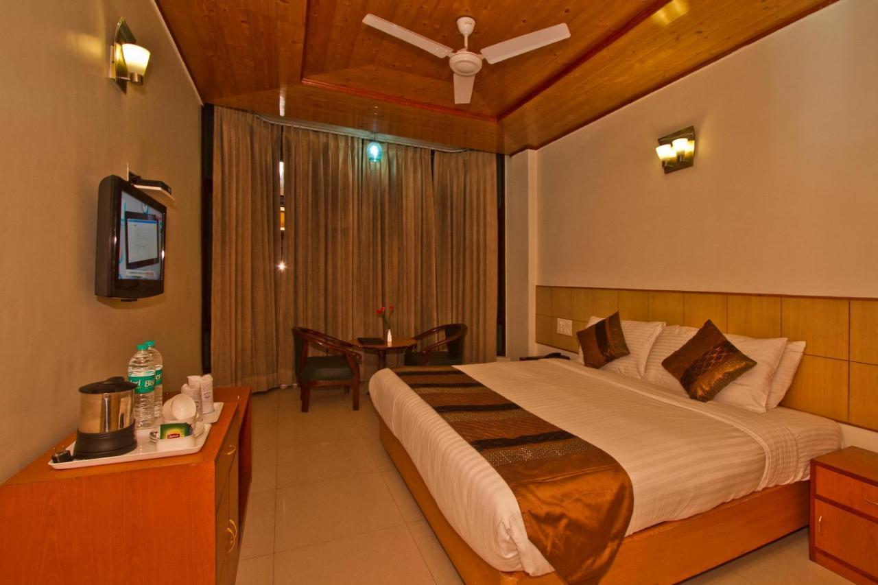 Hotel Broadways Inn Manali  Exterior photo