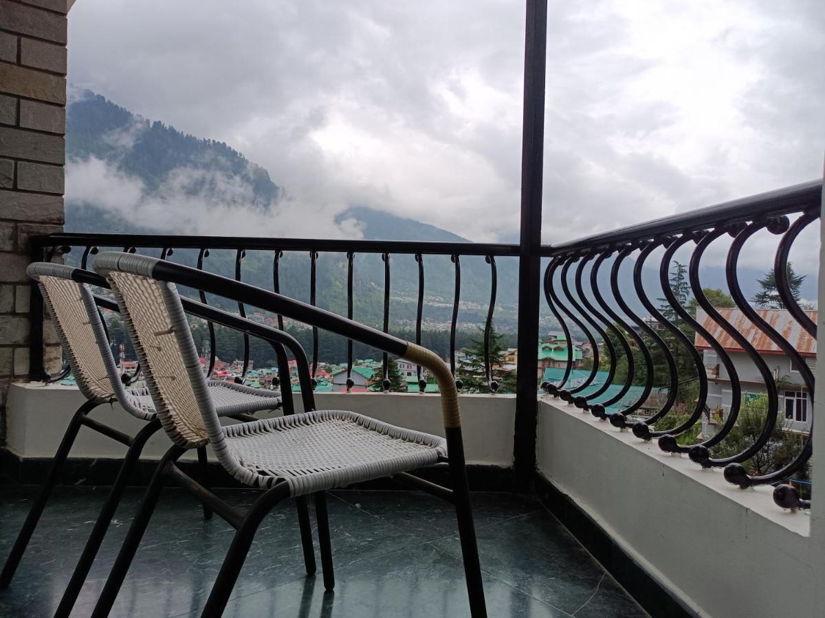 Hotel Broadways Inn Manali  Exterior photo