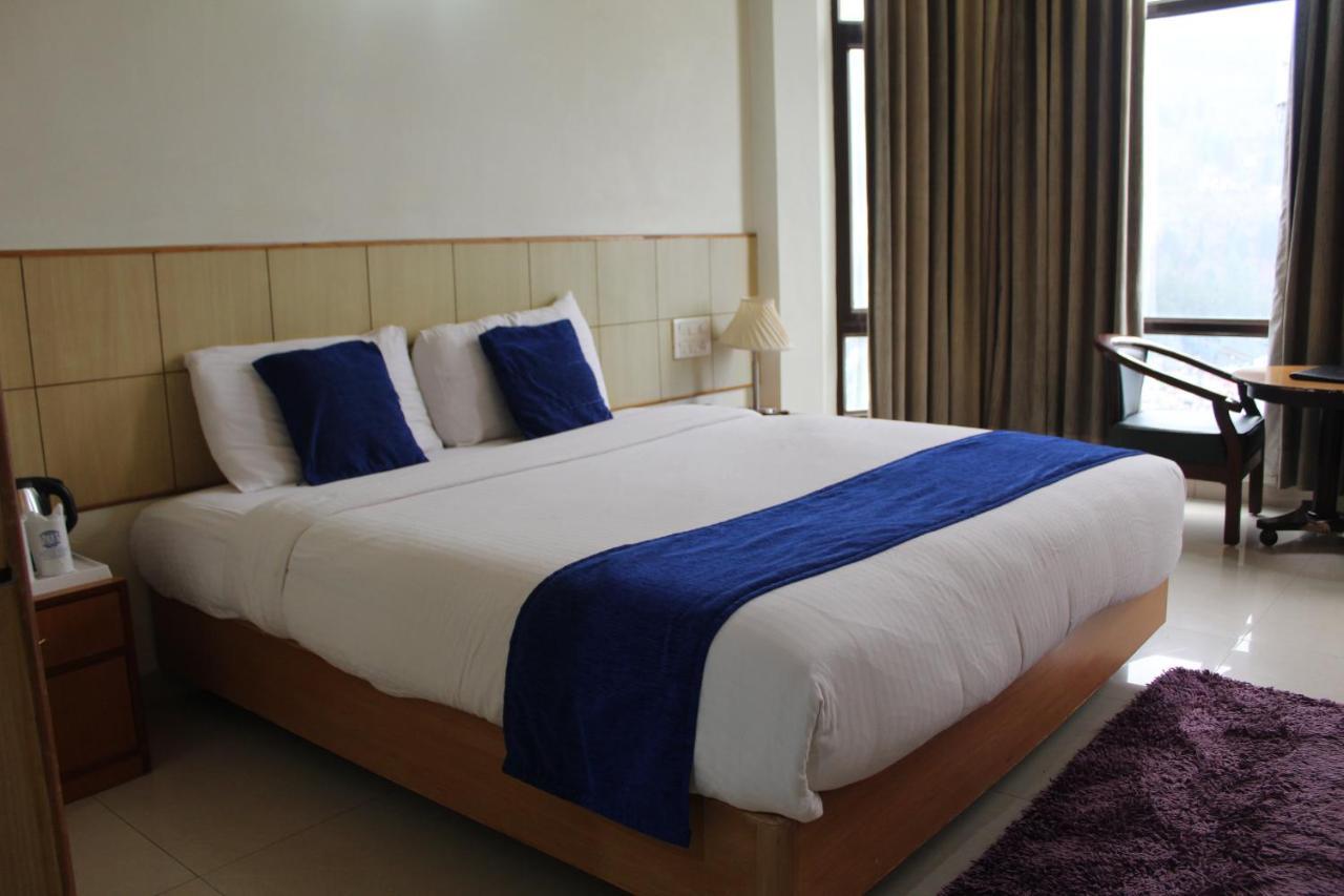Hotel Broadways Inn Manali  Exterior photo